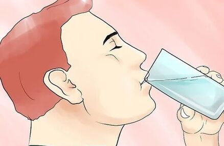 Boire beaucoup d'eau pour récupérer les toxines